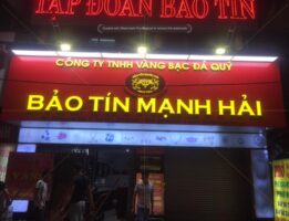 Làm bảng hiệu quận 1